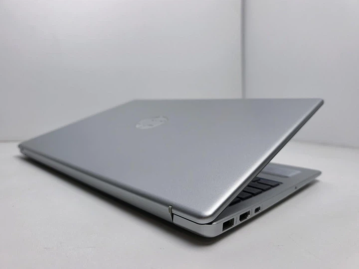 Ноутбук Hewlett Packard 15.6 HP 15 FHD IPS/Intel Core i3-N305/8GB/256GB SSD/Intel UHD Graphics/DOS/Silver (14399) Б/в - Фото 8 Ноутбук Hewlett Packard 15.6 HP 15 FHD IPS/Intel Core i3-N305/8GB/256GB SSD/Intel UHD Graphics/DOS/Silver (14399) Б/в - зображення 8