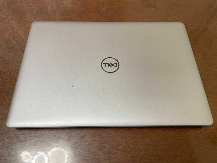 Ноутбук Dell Inspiron 5570 / 15.6" (1920x1080) IPS / Intel Core i7-8550U (4 (8) ядра по 1.8 - 4.0 GHz) / 16 GB DDR4 / 256 GB SSD / Intel UHD Graphics 620 / WebCam / DVD-ROM б/у - Фото 7 Ноутбук Dell Inspiron 5570 / 15.6" (1920x1080) IPS / Intel Core i7-8550U (4 (8) ядра по 1.8 - 4.0 GHz) / 16 GB DDR4 / 256 GB SSD / Intel UHD Graphics 620 / WebCam / DVD-ROM б/у - изображение 7