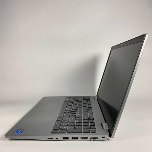 Ультрабук Dell Latitude 5520 / 15.6" (1920x1080) IPS / Intel Core i7-1185G7 (4 (8) ядра по 3.0 - 4.8 GHz) / 16 GB DDR4 / 256 GB SSD / Intel Iris Xe Graphics / TouchID / WebCam б/у + Подарок Беспроводная мышь / USB - Фото 5 Ультрабук Dell Latitude 5520 / 15.6" (1920x1080) IPS / Intel Core i7-1185G7 (4 (8) ядра по 3.0 - 4.8 GHz) / 16 GB DDR4 / 256 GB SSD / Intel Iris Xe Graphics / TouchID / WebCam б/у + Подарок Беспроводная мышь / USB - изображение 5