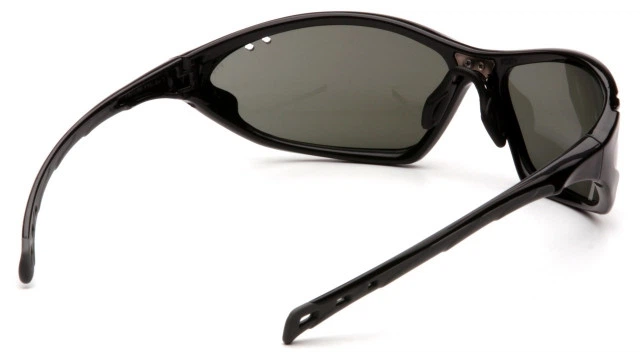 Защитные очки с поляризацией Pyramex PMXcite Polarized (gray), серые - Фото 4 Защитные очки с поляризацией Pyramex PMXcite Polarized (gray), серые - изображение 4