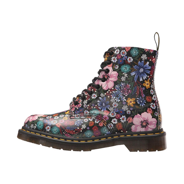 Pascal wanderlust shop dr martens