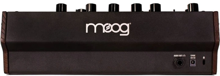 Аналоговий синтезатор Moog Mother-32 (222952) – фото, відгуки