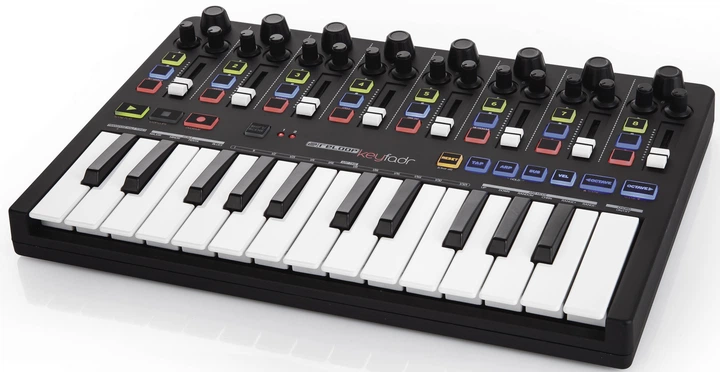 MIDI-контроллер Reloop Keyfadr - Фото 2 MIDI-контроллер Reloop Keyfadr - изображение 2