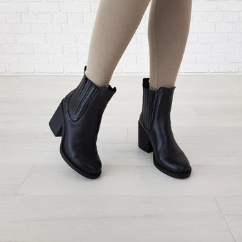 Ботинки женские Woman's heel 39 черные (О-844)