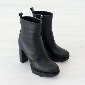Ботинки Woman's heel 38 черный (О-694)