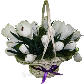 Букет из конфет Крокусы в корзине(4010)