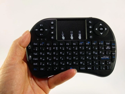 Клавиатура беспроводная UKC Mini i8 русская аккумуляторная с TouchPad Черная