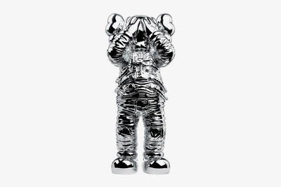 Дизайнерская игровая фигура Кавс Kaws Holiday Space Figure silver 30cм