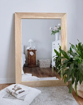 Настенное зеркало в деревянной раме из ясеня HomeDeco белое 160х80 см