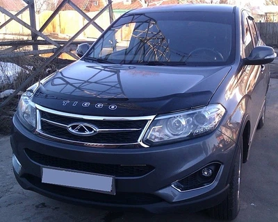 Дефлектор капота Chery Tiggo 5 2013- с логотипом Vip Tuning
