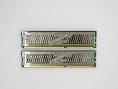 Игровая оперативная память OCZ Platinum Series DIMM 4Gb (2*2Gb) DDR3 1333MHz PC3-10600 CL7 (OCZ3P1333LV6GK) Б/у