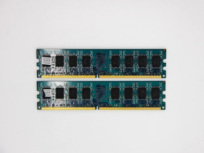 Оперативная память Hynix DIMM 4Gb (2*2Gb) DDR2-800MHz PC2-6400 CL6 (HMP125U6EFR8C-S6 AB) Б/У
