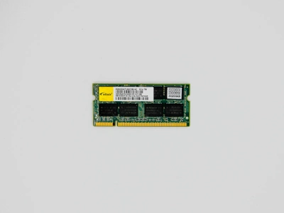 Оперативная память Elixir SODIMM 2Gb DDR2 800MHz PC2-6400 CL5 (M2N2G64TU8HD5B-AC) Б/У