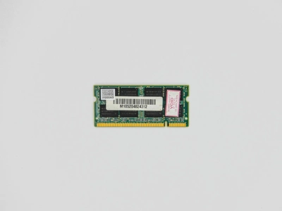 Оперативная память Elixir SODIMM 2Gb DDR2 800MHz PC2-6400 CL5 (M2N2G64TU8HD5B-AC) Б/У