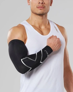 Компрессионный нарукавник 2XU, Compression Arm Guard, M, черный/серебритый логотип