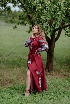 Сукня-вишиванка Vyshyvanka "Вишивка гладдю Півонія" 52 Бордова 4530