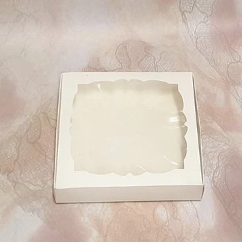 Коробка для пряників з віконцем 20*20 * 3см