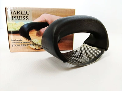 Пресс для чеснока , измельчитель Garlic Press из нержавеющей стали с пластиковой ручкой