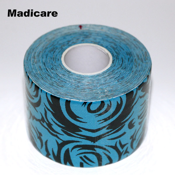 Кінезіо тейп Kinesiology Tape Madicare з принтом 5см х 5м блакитний з тату-принтом