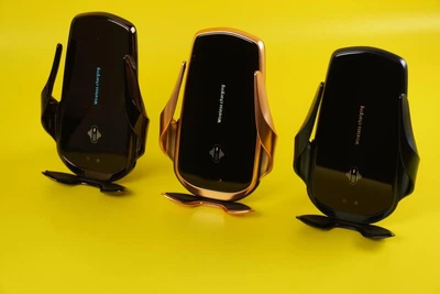 Автодержатель сенсорный на дефлектор с беспроводной зарядкой смартфона Smart Sensor F2 Золотой