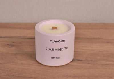Ароматическая соевая свеча в гипсовом кашпо розовая CASHMERE 130г