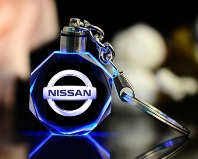 Брелок автомобильный Кристал на ключи Nissan GF с подсветкой (HbP050873)