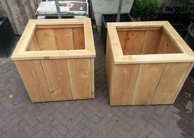Уличный горшок для туй из дерева квадратный 600х600х600 мм К48