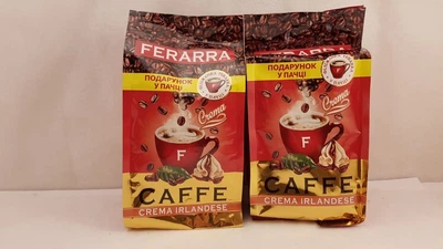 Упаковка зернового кофе Ferarra Caffe Crema Irlandese с ароматом ирландского крема с чашками 2шт по 500г