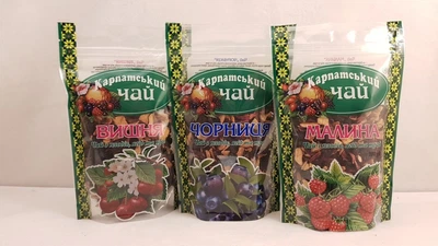 Упаковка вкусного фруктово-ягодного чая Карпатский чай Черника, Вишня, Малина 3шт по 100г