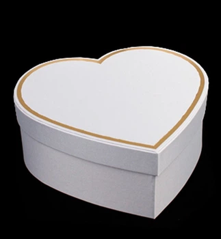 Подарункова коробка "White heart", 25,5*23,5*10 см., матеріал - картон високої якості
