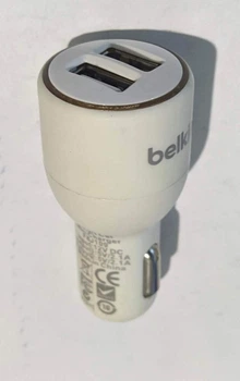 Автомобильное зарядное устройство Belkin iPhone 4G (2USB + USB) White