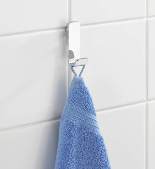 Крючки для полотенец в ванную в интерьере