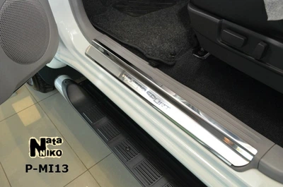 Накладки на пороги Mitsubishi Pajero Sport II 2011- premium NataNiko P-MI13