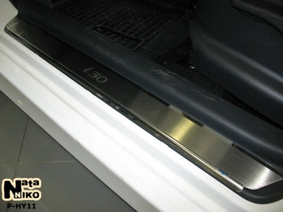 Накладки на пороги Hyundai i30 I 2007-2011 premium NataNiko P-HY11