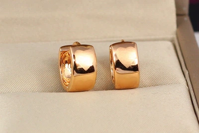 Серьги Xuping Jewelry широкие колечки шагреневое сердце 1,2 см золотистые