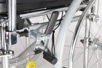 Инвалидная коляска Dayang DY02683Q-46 с санитарным оснащением