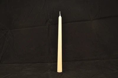 Свеча столовая бежевая (2,2 x 25 см)