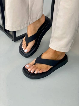 Шльопанці жіночі ShoesBand Чорні матові натуральні шкіряні на чорній товстій підошві на широку ногу 39 (24 см) (66061)