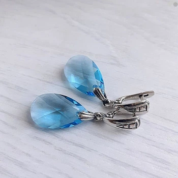 Серьги Hand Made с каплями Swarovski голубого оттенка