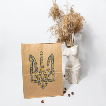 Пакет подарочный с патриотическим рисунком eko-kraft 260*150*350 мм бумажный Коричневый крафт пакет с широким дном "Герб Украины с орнаментом" упаковка 5 шт