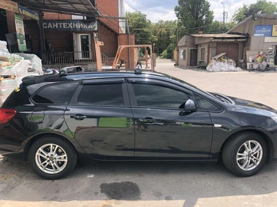 Багажник на рейлінги Turtle AIR 2 Opel Astra J 2010-2015 Чорний