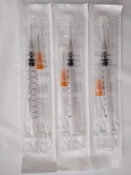 Шприц инсулиновый одноразовый MEDICARE с двумя иголками U-100
