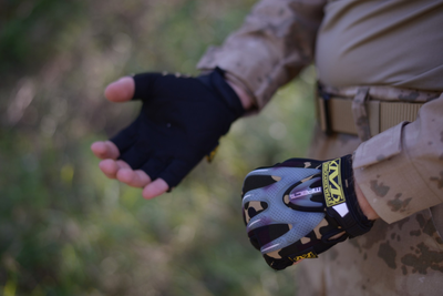 Рукавички тактичні військово армійські безпалі M-PACT із захистом кісточок кулака дихаючі бойові L Зелений