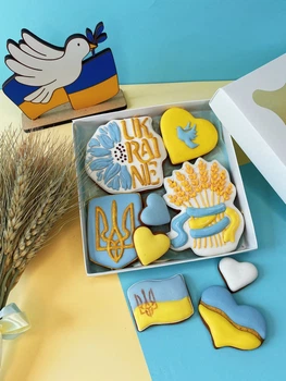 Імбирний пряник Sweets&joys Набір маленький Україна №2 15х15см