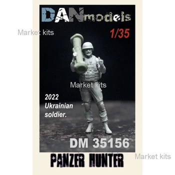 Украинский солдат с противотанковым оружием 2022 1:35 DAN models (DAN35156)