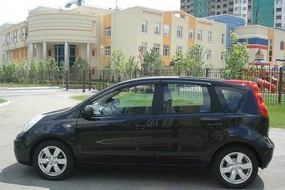 Дефлектори вікон (вітровики) Nissan Note (E11,E12) 2005 N10605