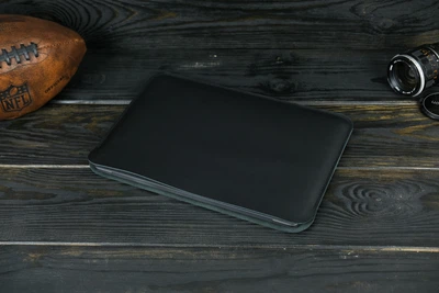 Кожаный чехол для MacBook Дизайн №2, натуральная кожа Grand, цвет Черный