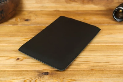 Кожаный чехол для Apple iPad Дизайн №41, натуральная кожа итальянский Краст, цвет Черный