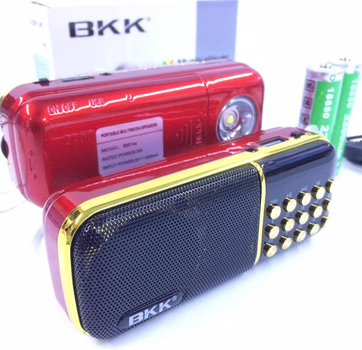 Хороший аккумуляторный радиоприемник с ФОНАРИКОМ BKK B851SS принимает флешки USB (2 съемных аккумулятора 18650) Красный