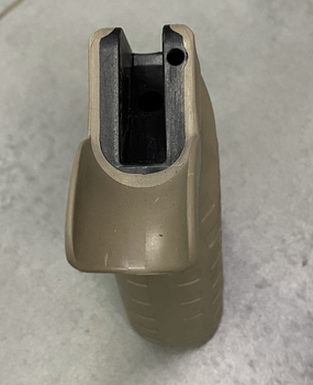 Рукоятка пістолетна прогумована для AR15 DLG TACTICAL (DLG-123), колір Койот, з відсіком, "бобровий хвіст"